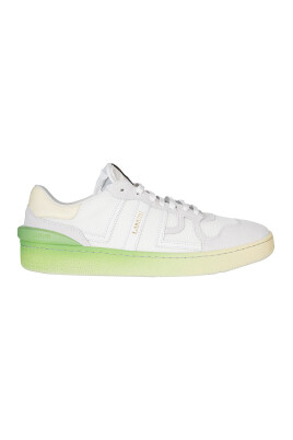 low-top-sneakers