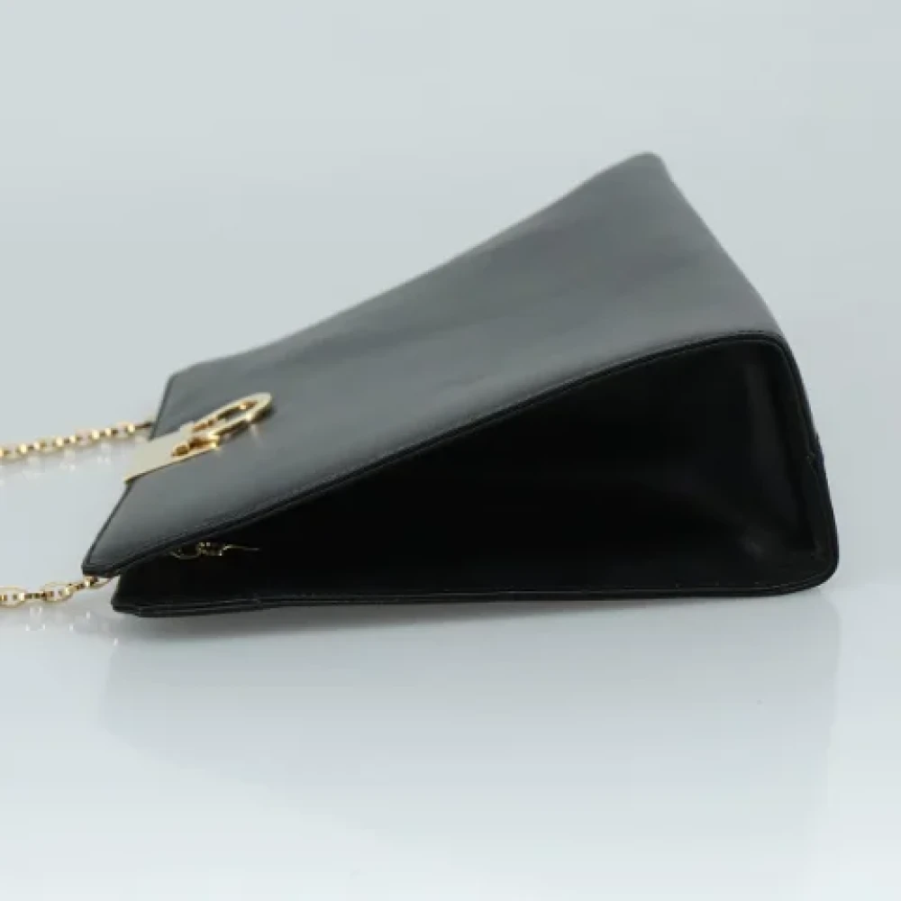 Salvatore Ferragamo Pre-owned Leather shoulder-bags Black Dames
