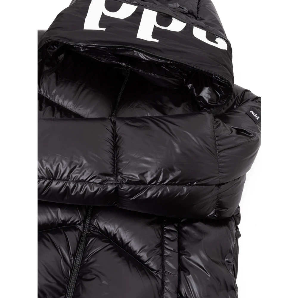 add Gewatteerde jas met capuchon en verdwijnend logo Black Dames