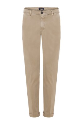 beige-chino-trousers