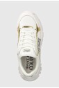 sneakers-blanches-et-dorees-avec-logo