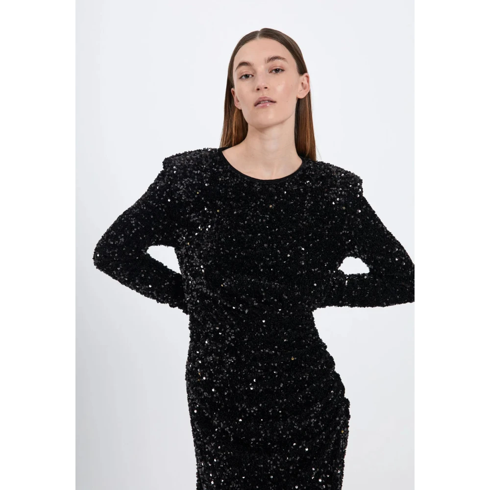 Norr Elegante Midi Jurk Black Dames