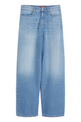 blue-denim-jeans-with-contrasting-stitching