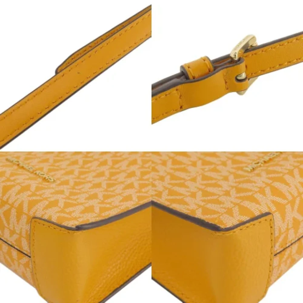 Michael Kors Pre-owned Canvas handbags Yellow Dames