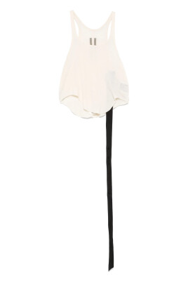 white-shirts-with-raw-cut-hem