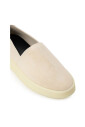 mocassin-en-cuir-beige-slip-on
