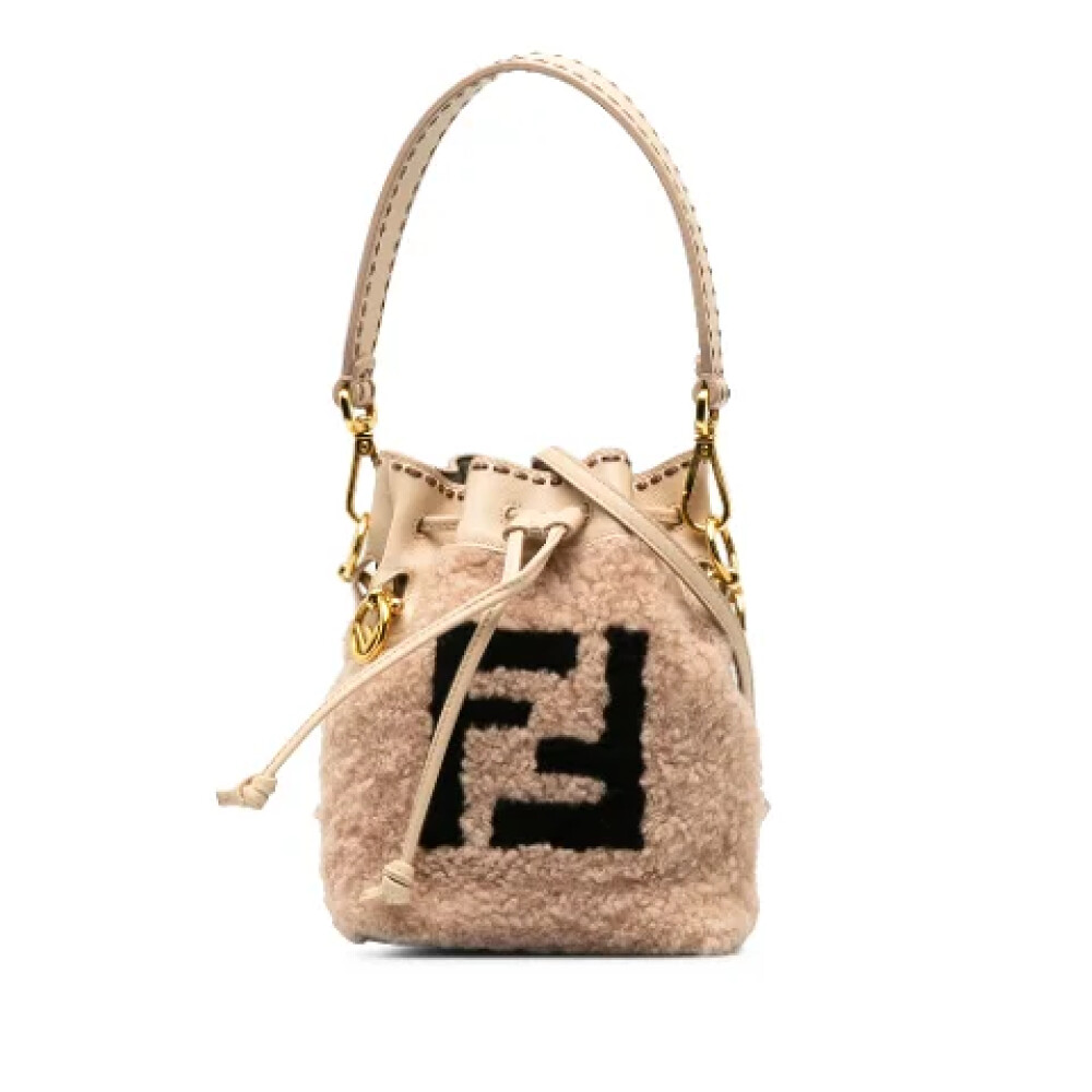 Pre owned Fur shoulder bags Fendi Vintage Women s Fashion Miinto