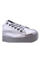 leo-sneaker
