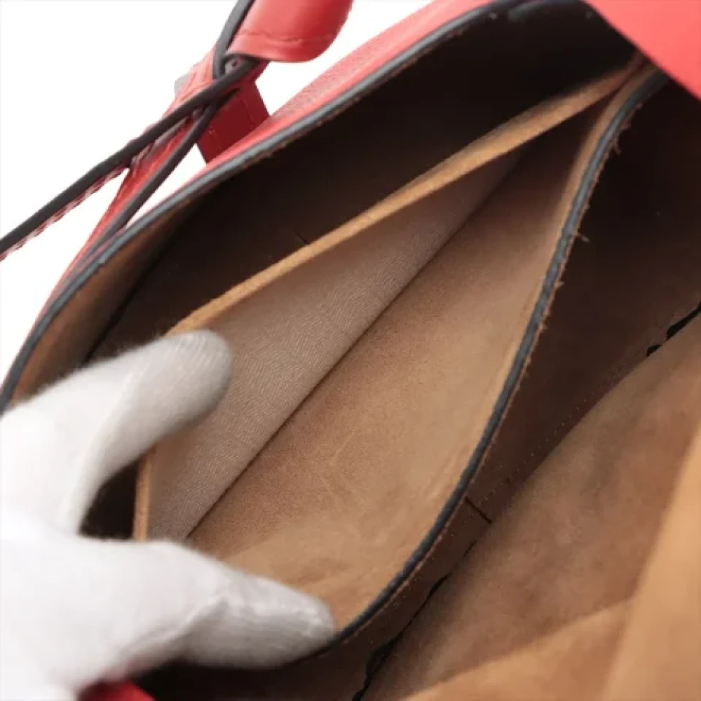 Loewe Pre-owned Leather shoulder-bags Red Dames