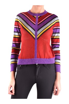 round-neck-knitwear