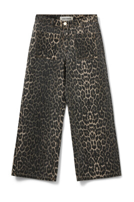 leopard-print-wide-leg-jeans