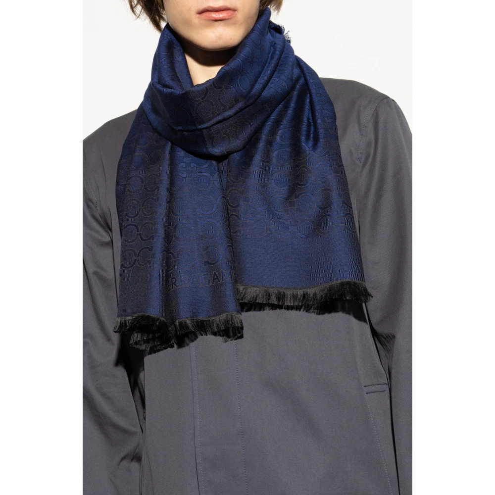 Salvatore Ferragamo Sjaal met monogram Blue Heren