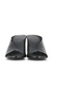 sandales-noires-en-cuir-avec-decoupe-en-v