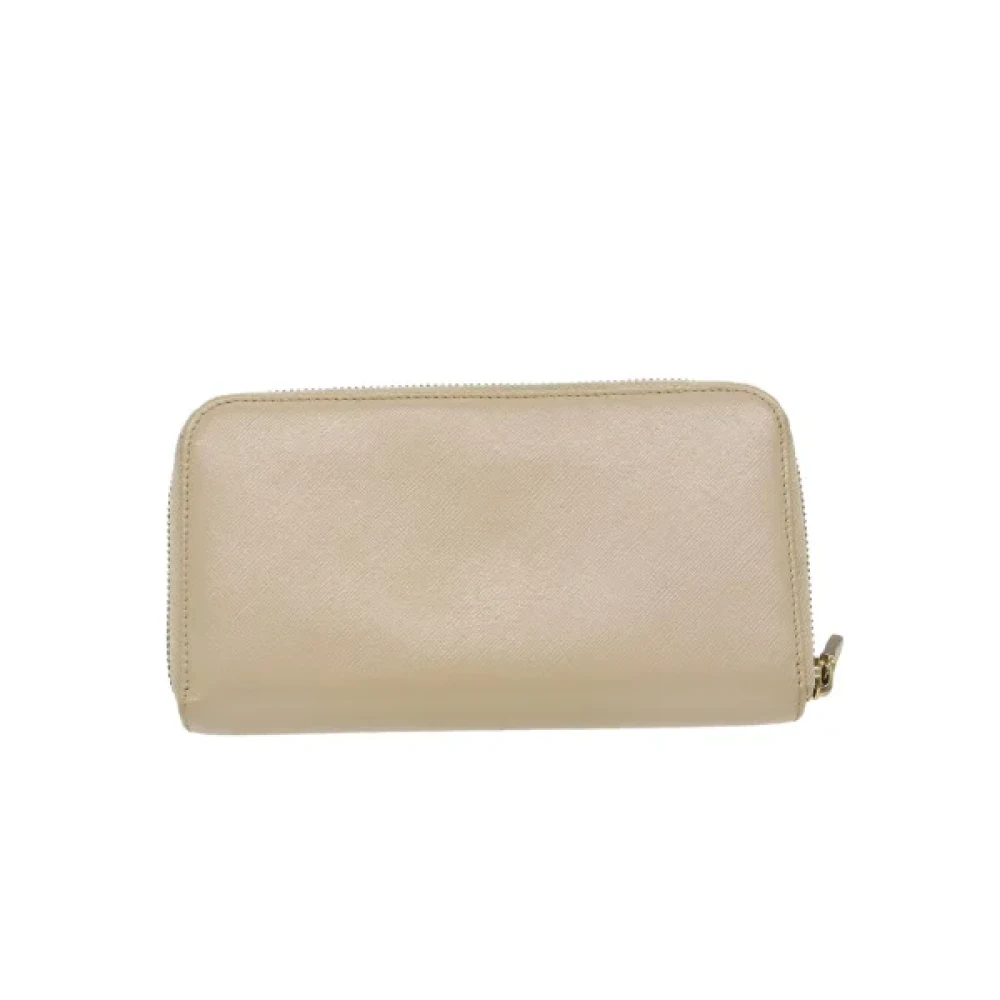 Salvatore Ferragamo Pre-owned Leather wallets Beige Dames