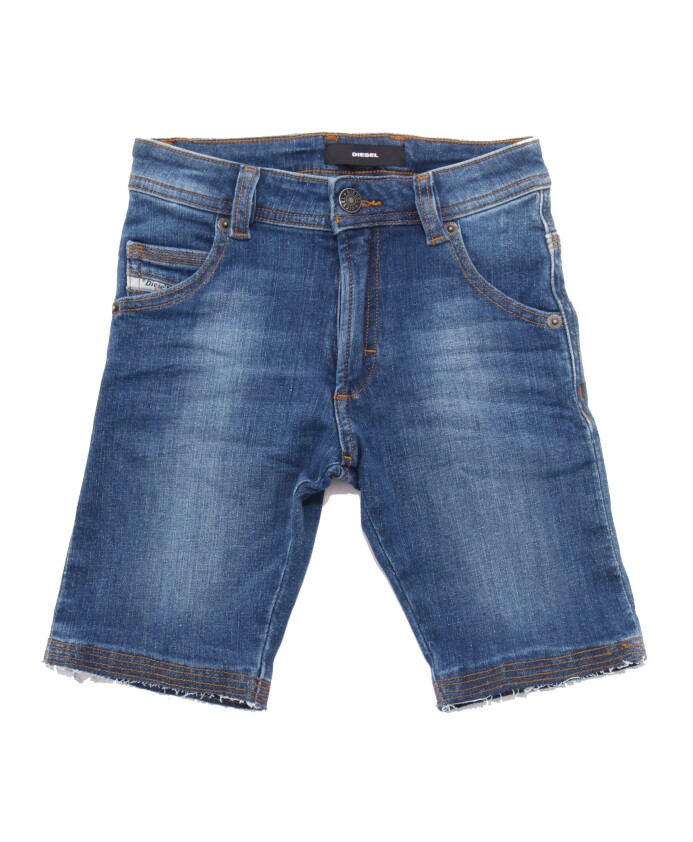 denim-cotton-short-jeans-model