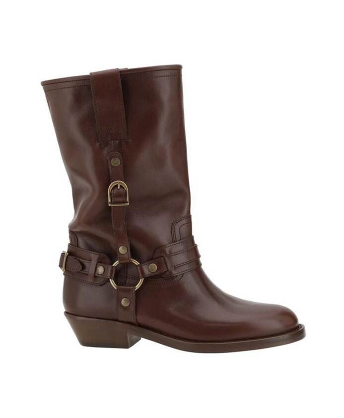 elegant-leather-boots-with-buckle-detail