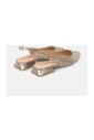 details-des-chaussures-plates