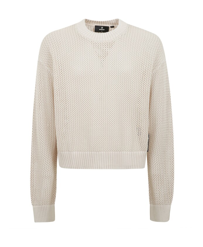 pull-a-col-rond-tricote-ouvert