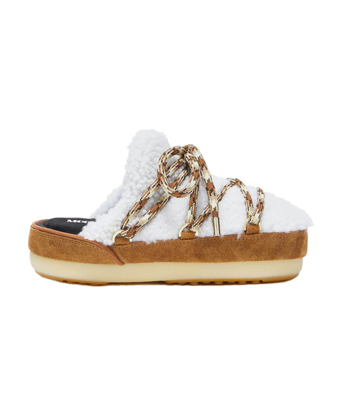 mules-en-peau-de-mouton-et-daim
