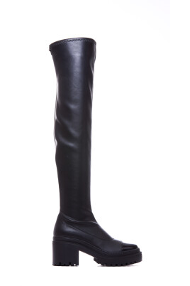 black-boots-with-6-5-cm-heel