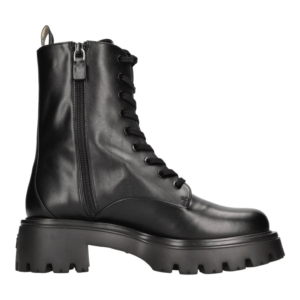 Stuart Weitzman Emerson Lace-Up