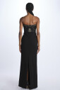robe-noire-longue-avec-coeur-brode