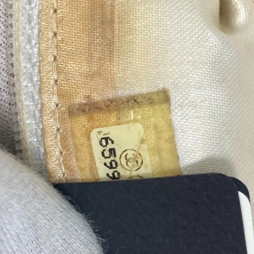 Chanel Vintage Pre-owned Leather totes White Dames