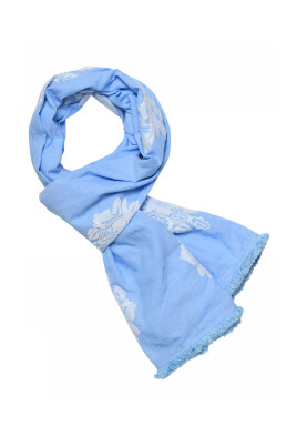 embroidery-scarf-in-chambre-style