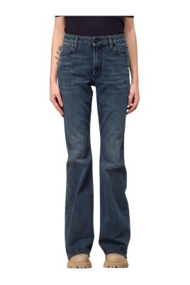 stylish-bootcut-jeans-for-women
