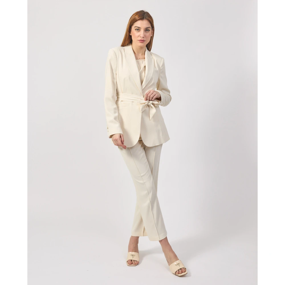 Silvian Heach Witte Melkjas met Revers Beige Dames