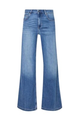 high-waisted-flare-jeans-in-denim-blue