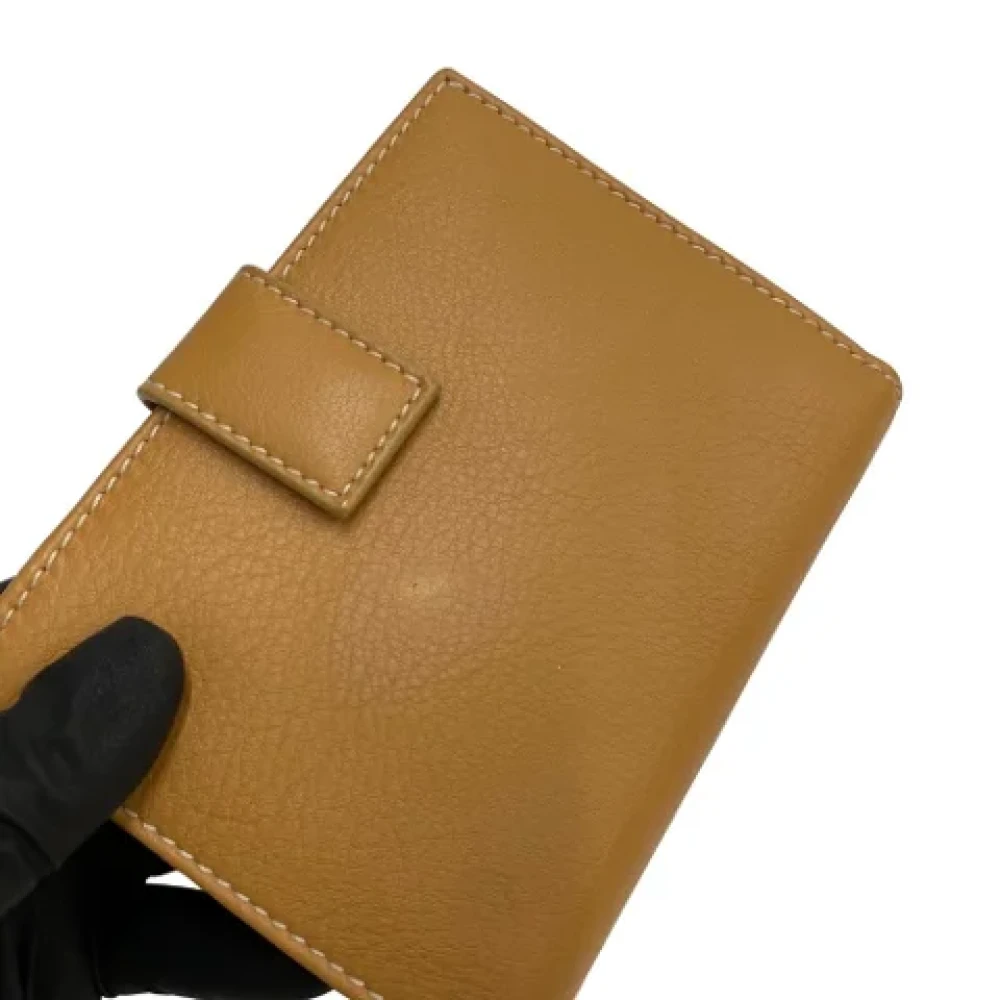 Salvatore Ferragamo Pre-owned Leather wallets Beige Dames