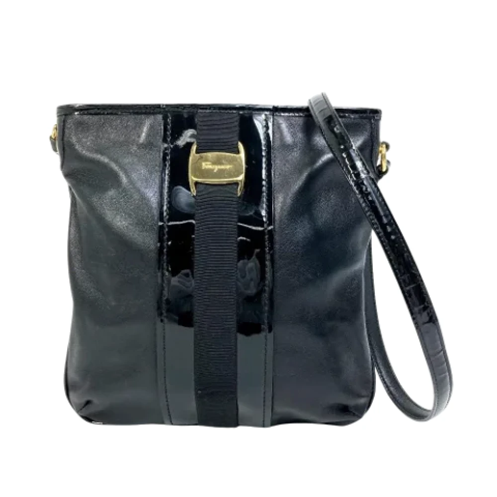 Salvatore Ferragamo Pre-owned Fabric shoulder-bags Black Dames