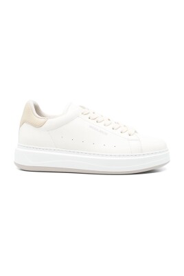 beige-sneakers-with-almond-lace-up