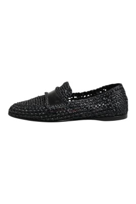 black-woven-leather-loafers-with-logo