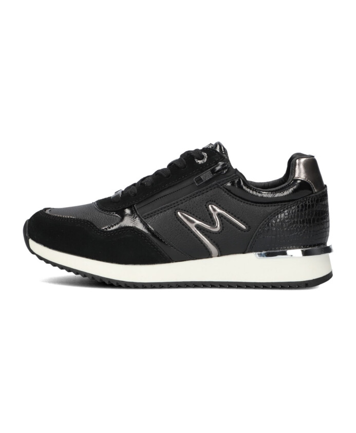 chique-zwarte-lage-sneakers