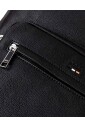sac-a-dos-avec-fermeture-eclair-et-plusieurs-compartiments