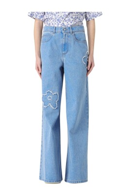 flower-embroidery-wide-leg-jeans