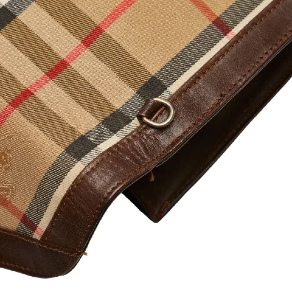 Burberry Vintage Pre-owned Canvas clutches Brown Dames