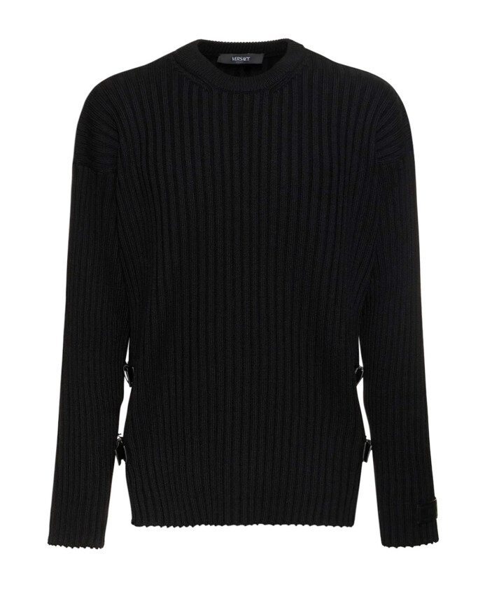 black-ribbed-sweater-with-leather-buckles