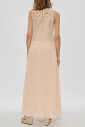 robe-avec-garniture-florale