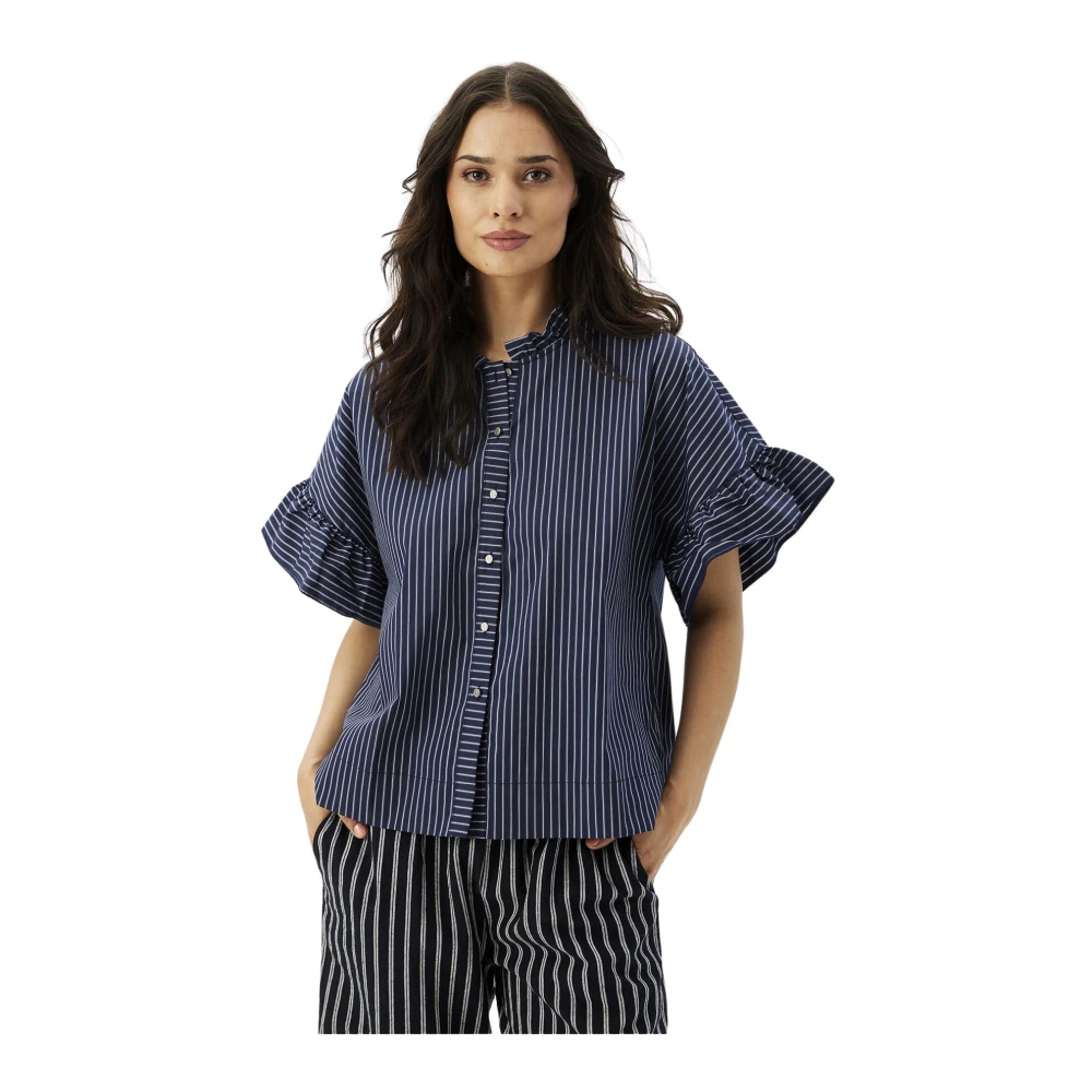 IN Front Feminine Shirt met Ruffle Mouwen Multicolor Dames
