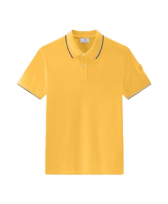 polo-decontracte-a-rayures-contrastees