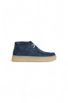 suede-lace-up-boots