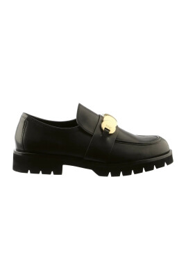 black-loafers-for-women
