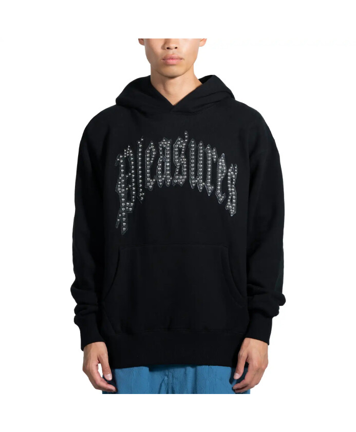 sweat-a-capuche-cloute-noir-style-decontracte