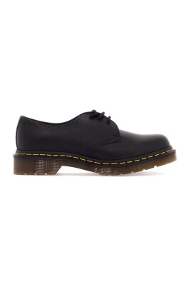 lace-up-oxford-shoes