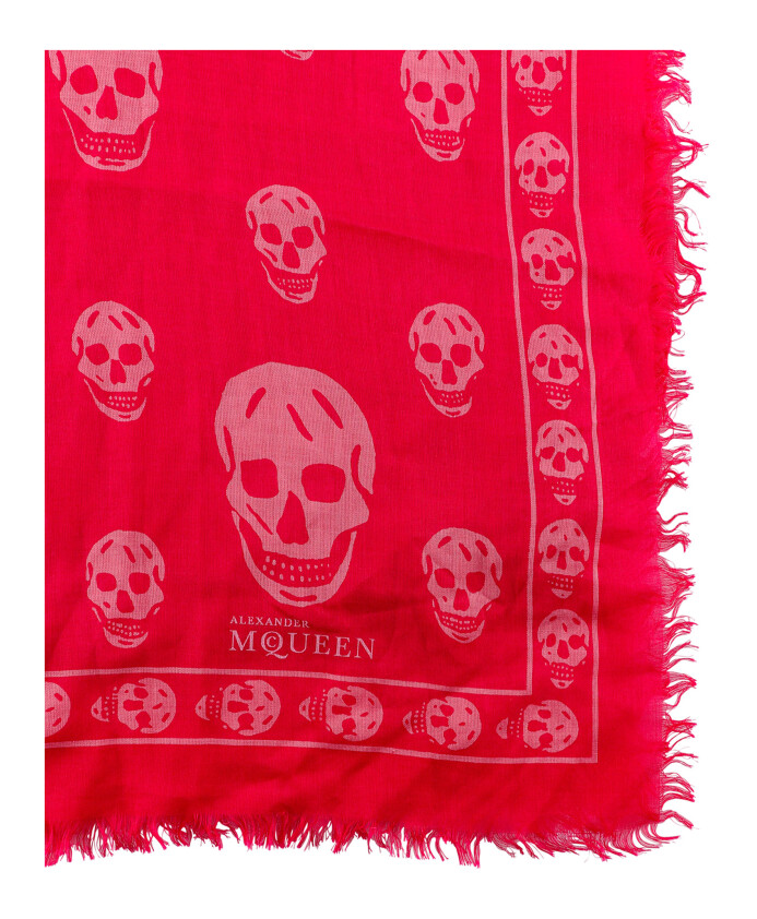 roze-sjaal-met-franje-logo-print
