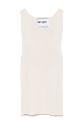 v-neck-sleeveless-top