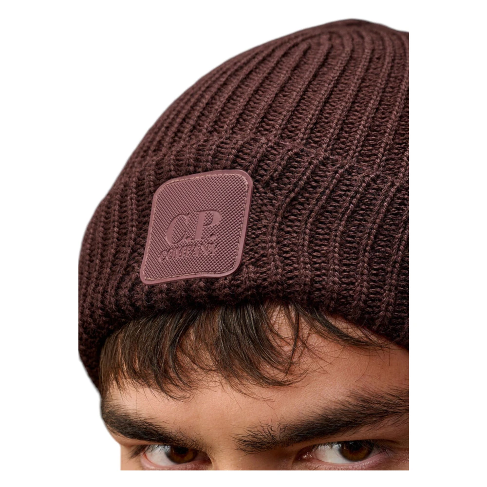 C.P. Company Wollen Patch Beanie in Extrafijne Wol Brown Heren